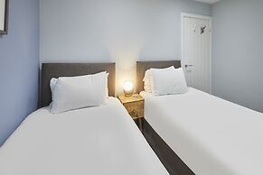 Host Stay Harrow Bothy