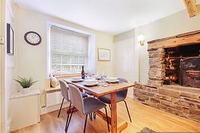 Host Stay Batemill Cottage