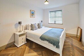 Host Stay Middle Cottage