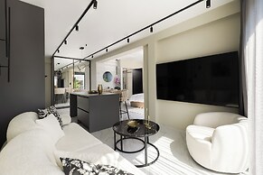 Ophelia Suites by halu!