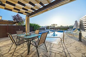 Hg07 Adjacent to Aphrodite Hills- Private Pool, Large Terrace