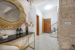 Hg07 Adjacent to Aphrodite Hills- Private Pool, Large Terrace