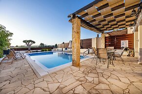 Hg07 Adjacent to Aphrodite Hills- Private Pool, Large Terrace
