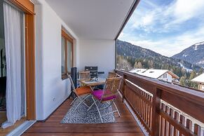 Apartment With Carinthian Mountain View