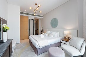 Beachfront 1BR Jumeirah Gate Tower 1