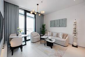 Beachfront 1BR Jumeirah Gate Tower 1