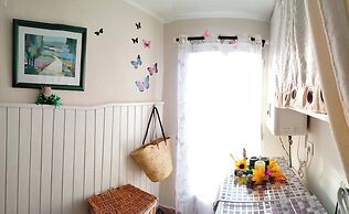 2 Bed Flat - Sleeps 4 - Parking - Wifi
