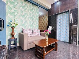 S G R HOTEL & LODGE