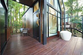 High Tree Resort Co.,Ltd.