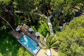 High Tree Resort Co.,Ltd.