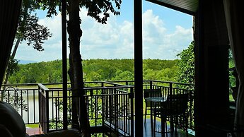 High Tree Resort Co.,Ltd.