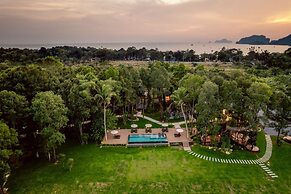 High Tree Resort Co.,Ltd.