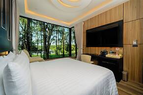 High Tree Resort Co.,Ltd.