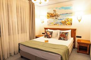 Epic Rooms