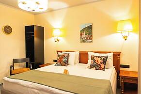 Epic Rooms