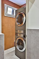 Apho Apartment-Hotel
