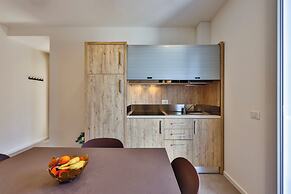 Apho Apartment-Hotel