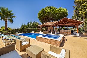 Villa Amendoeira in Olhos de gua