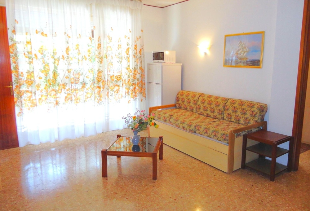 Villa in Caorle Near Spiaggia Tartaruga