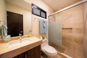 Modern PH with 2 Br & Pool at Arena 509