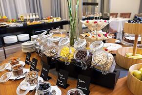 Tresor Le Palais Timisoara, Curio Collection By Hilton