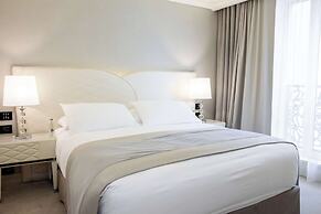 Tresor Le Palais Timisoara, Curio Collection By Hilton