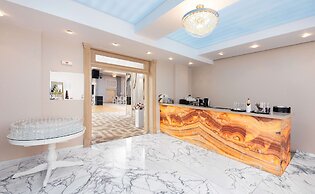 Tresor Le Palais Timisoara, Curio Collection By Hilton