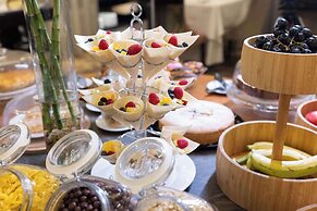 Tresor Le Palais Timisoara, Curio Collection By Hilton