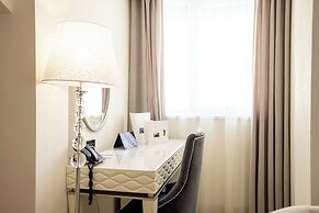 Tresor Le Palais Timisoara, Curio Collection By Hilton