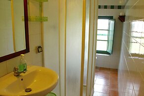 Apartment in Guasticce With Shared Pool