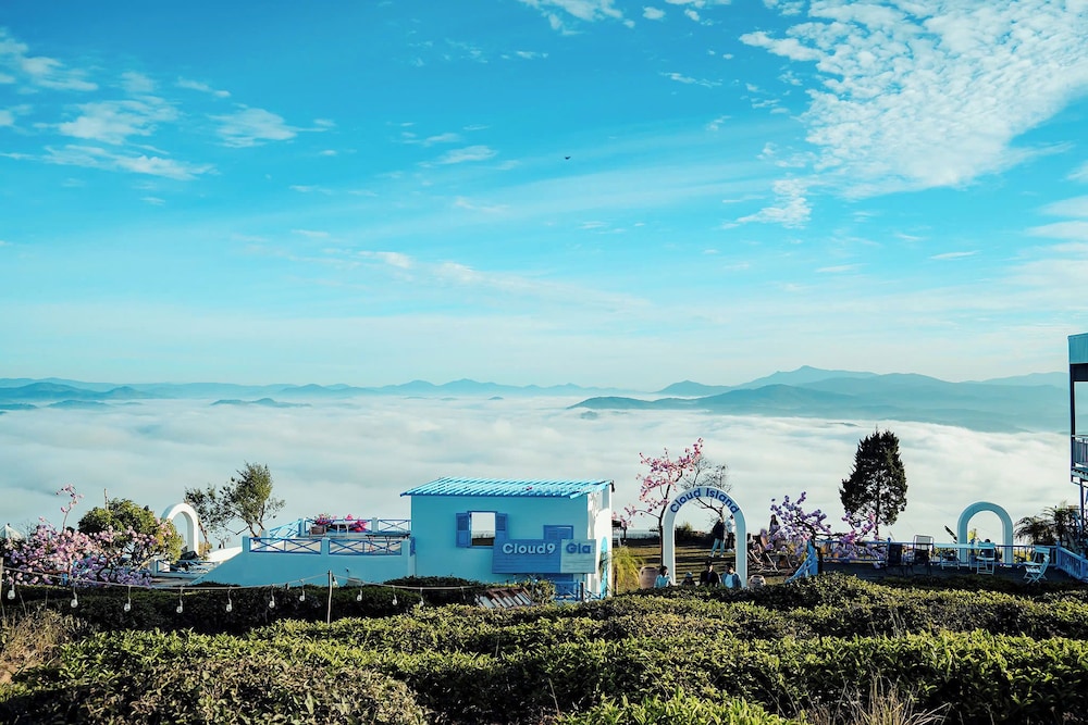 Cloud9 & Cloud View Glamping