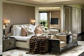 Skyline Luxe Panoramic Suites & towers Toronto