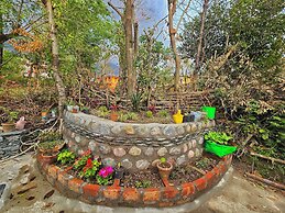 Dhauladhar Inn