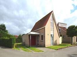 Pleasant Holiday Home With Garden