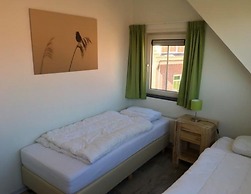 Pleasant Holiday Home With Garden