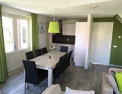 Pleasant Holiday Home With Garden