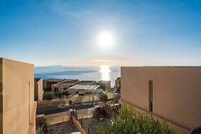 Golden Glow Villa Green Coast
