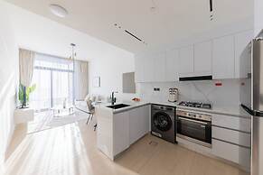 Cozy 1BR in Binghatti Emerald