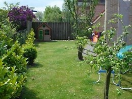 Lovely Bungalow With Garden