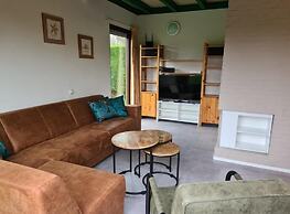 Lovely Bungalow With Garden