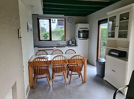Lovely Bungalow With Garden