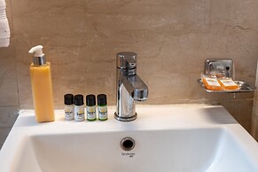 Saavi Hotel Medicity