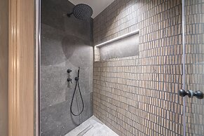 Apollonos 28 Luxury Suites
