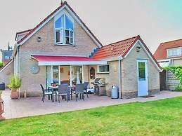 Lovely Bungalow With Garden