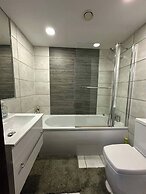 1br-sleeps4-parking-closetocentre