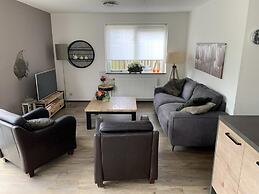 Lovely Holiday Home With Private Barbecue
