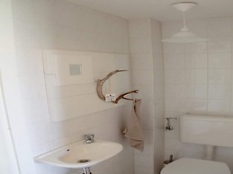 Lovely Holiday Home With Private Barbecue