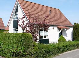 Lovely Holiday Home With Private Barbecue