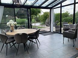 Lovely Holiday Home With Private Barbecue