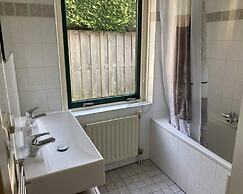Lovely Holiday Home With Private Barbecue